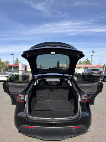 2025 Tesla Model Y Long Range