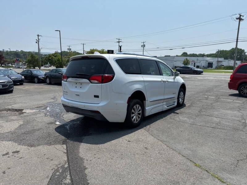 2018 Chrysler Pacifica Touring L Plus