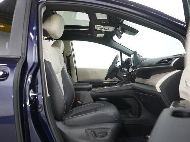 2025 Toyota Sienna Limited 7-Passenger