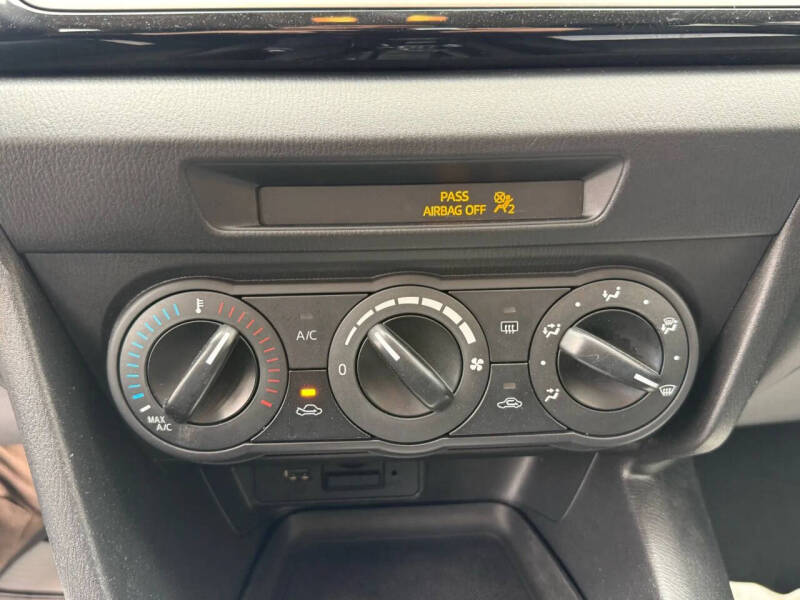 2015 Mazda MAZDA3 i Sport