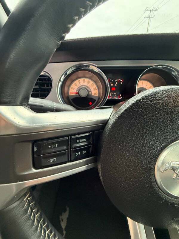 2011 Ford Mustang V6 Premium