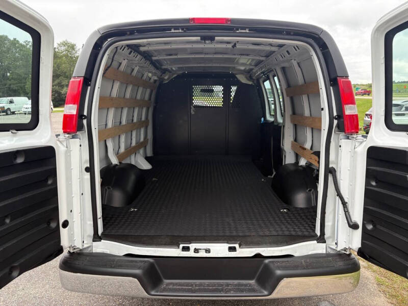 2023 Chevrolet Express 2500