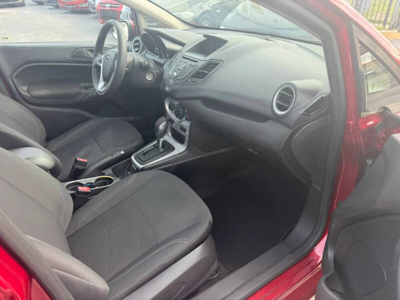 2017 Ford Fiesta SE