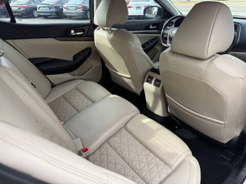 2016 Nissan Maxima Platinum