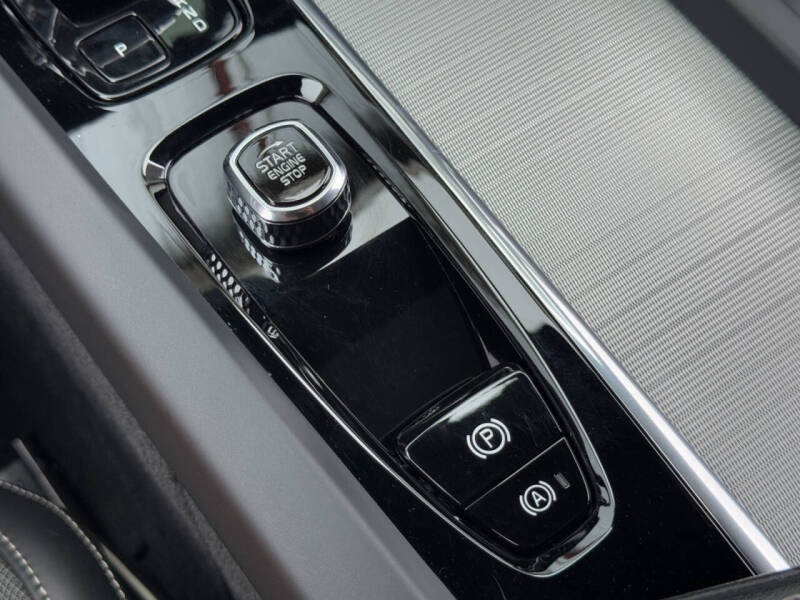 2024 Volvo S60 B5 Plus Black Edition