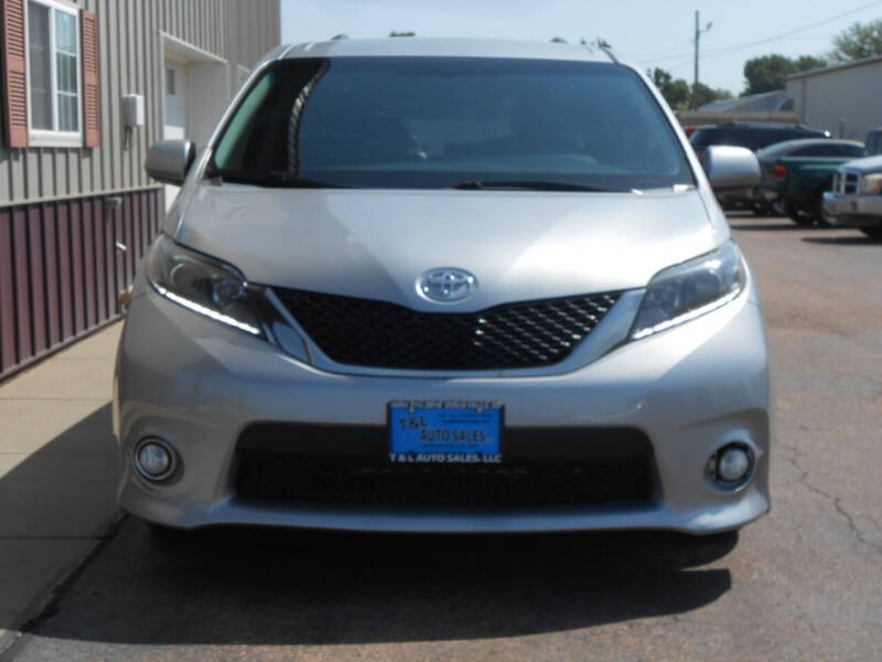 2015 Toyota Sienna SE 8-Passenger