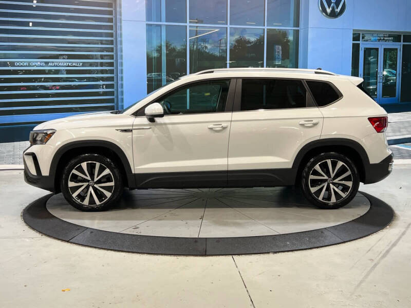 2023 Volkswagen Taos SE 4Motion
