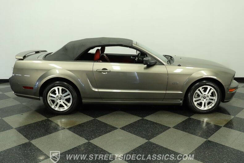 2005 Ford Mustang