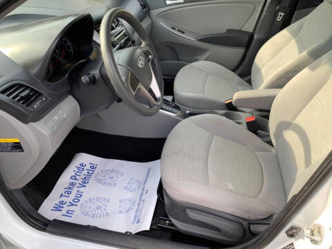 2017 Hyundai Accent SE