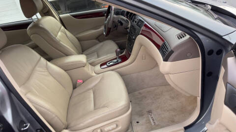 2004 Lexus ES 330