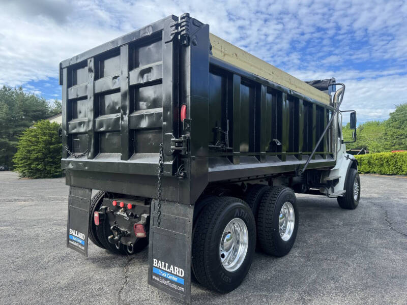 2005 Freightliner M2 112