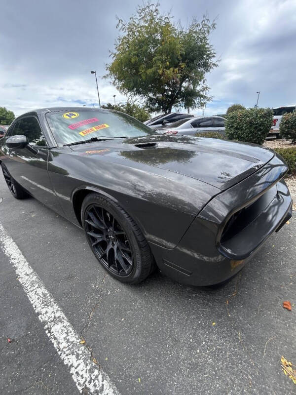 2014 Dodge Challenger SXT