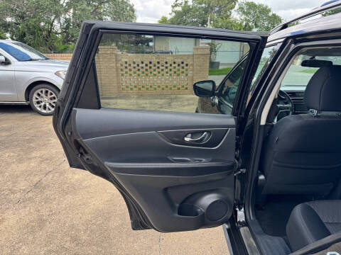 2017 Nissan Rogue SL