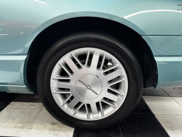 2002 Ford Thunderbird Deluxe