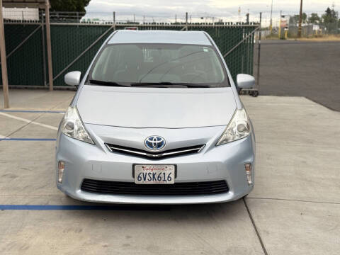 2012 Toyota Prius v Five