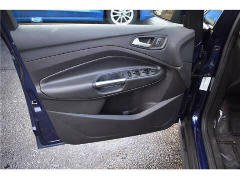 2017 Ford C-MAX Hybrid SE