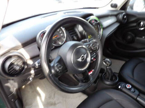 2017 MINI Hardtop 4 Door Cooper