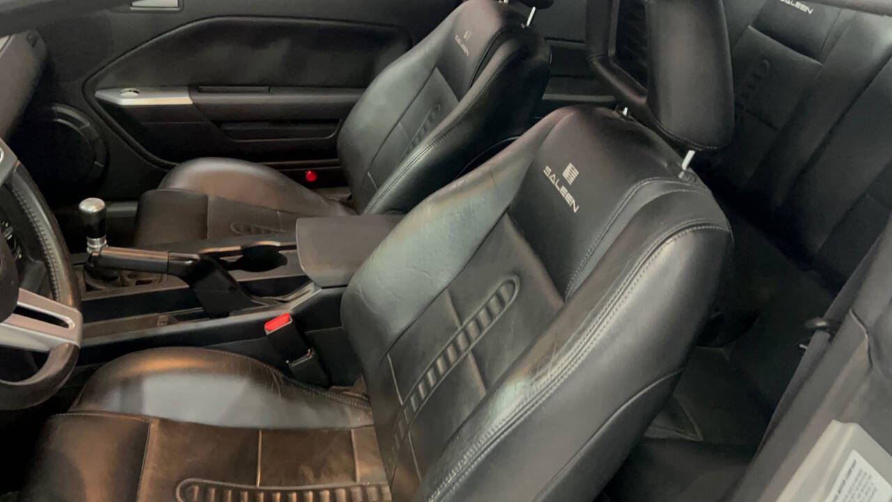 2006 Ford Mustang 47