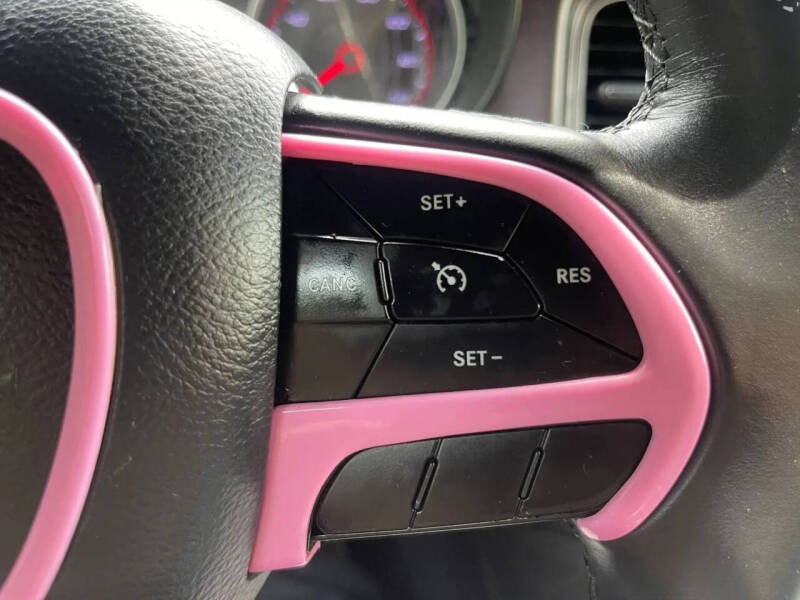 2017 Dodge Charger SE