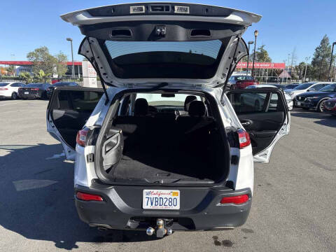 2017 Jeep Cherokee 75th Anniversary