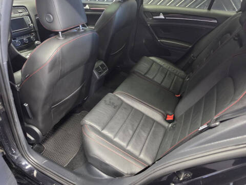 2016 Volkswagen Golf GTI SE