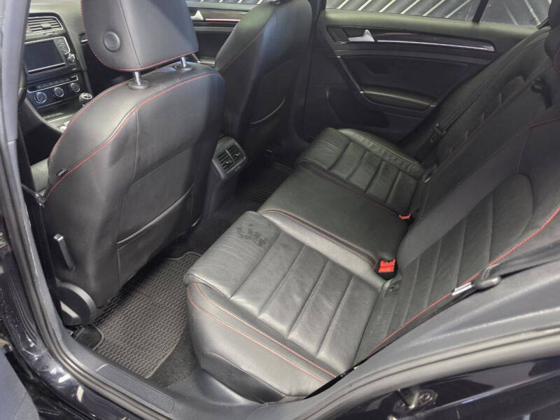 2016 Volkswagen Golf GTI SE