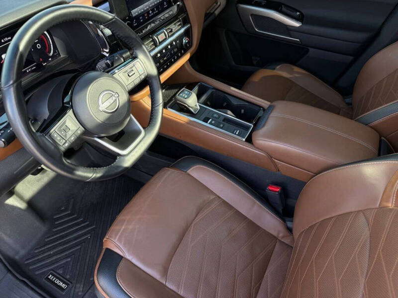 2023 Nissan Pathfinder Platinum