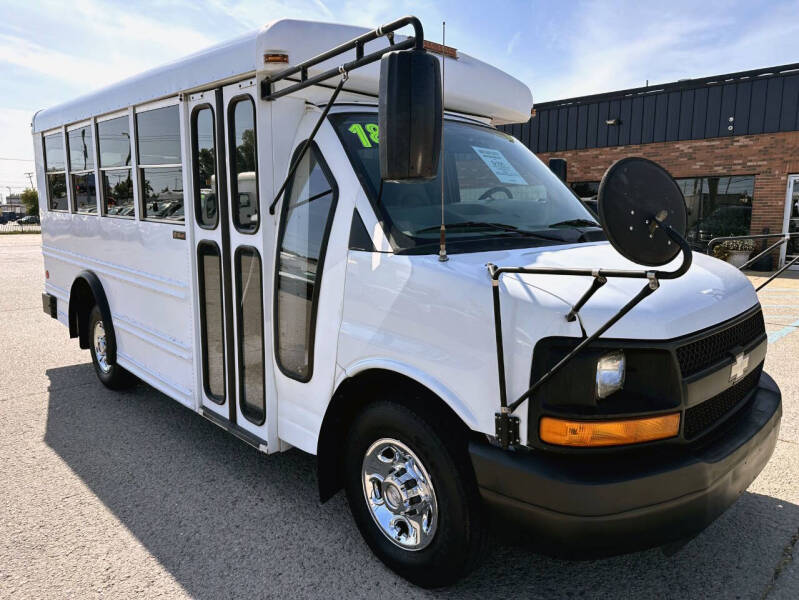 2008 Chevrolet Express G3500's photo