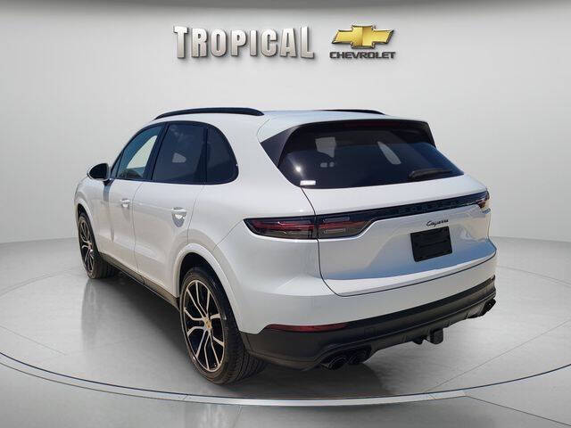 2023 Porsche Cayenne