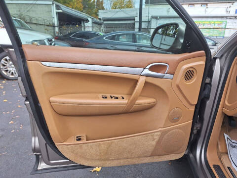 2004 Porsche Cayenne S