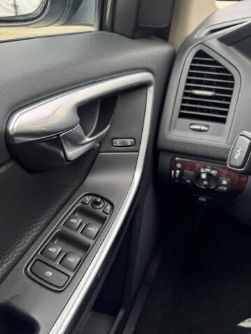 2012 Volvo XC60 3.2 Platinum