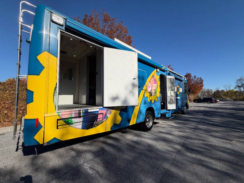 2010 Freightliner Mobile Classroom