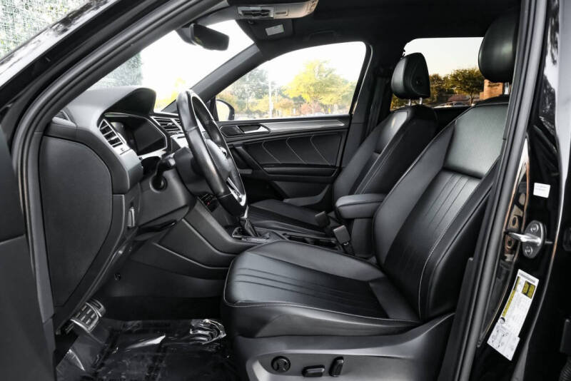 2022 Volkswagen Tiguan SE R-Line Black