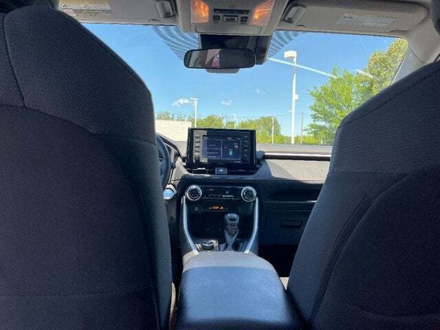 2020 Toyota RAV4 Hybrid 21