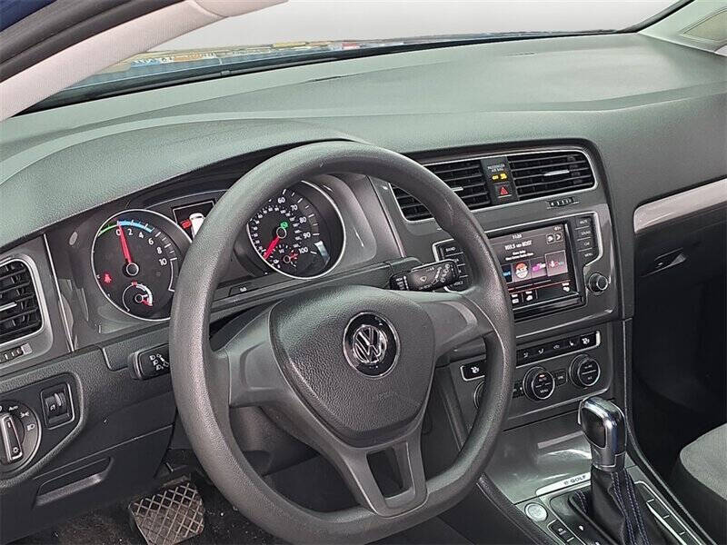 2016 Volkswagen e-Golf SE