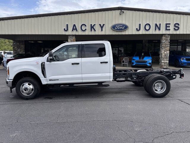2025 Ford F-350 Super Duty XLT