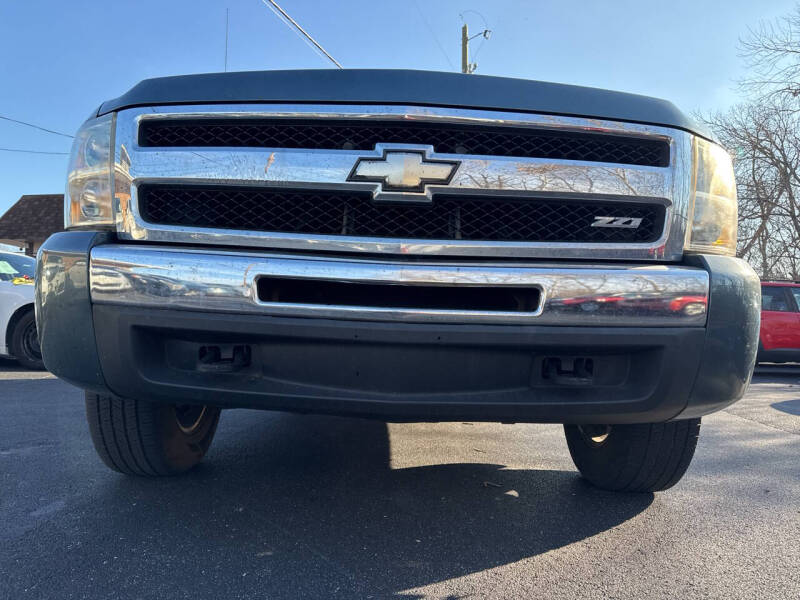 2009 Chevrolet Silverado 1500 1LT photo 11