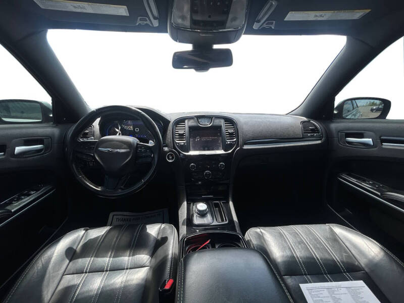 2022 Chrysler 300 S V6