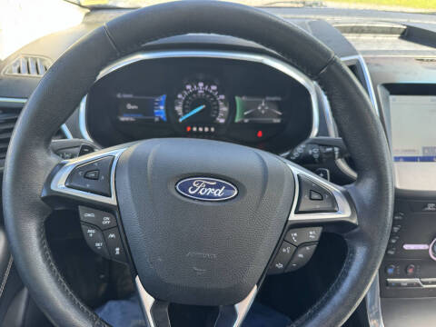 2020 Ford Edge Titanium