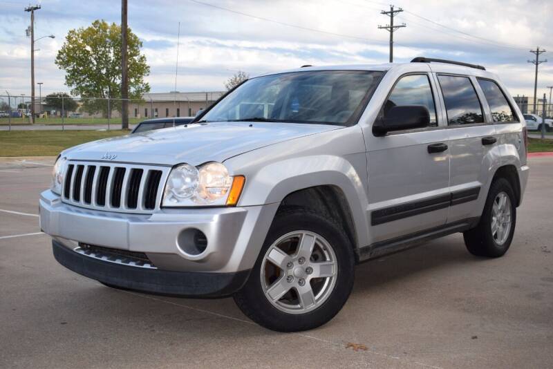 2005 Jeep Grand Cherokee for sale at TEXACARS in Lewisville TX
