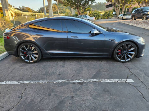 2016 Tesla Model S 90D