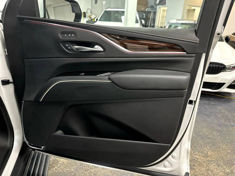 2023 Cadillac Escalade Premium Luxury