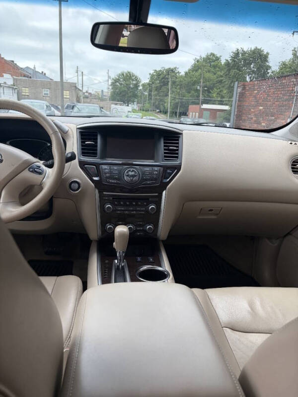 2015 Nissan Pathfinder SL