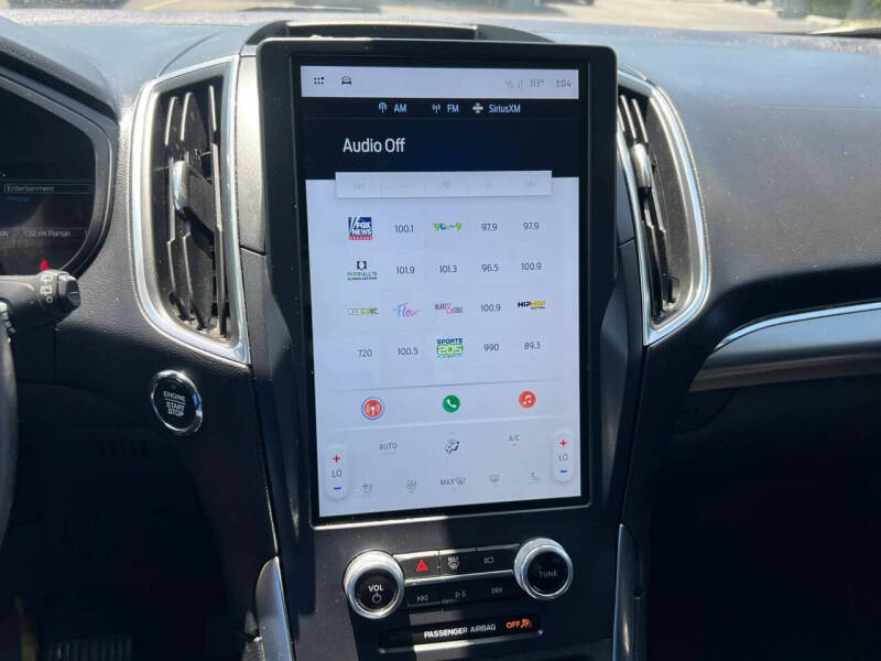 2022 Ford Edge Titanium