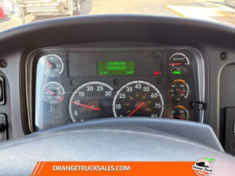 2018 Freightliner M2 106