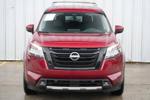 2022 Nissan Pathfinder SL