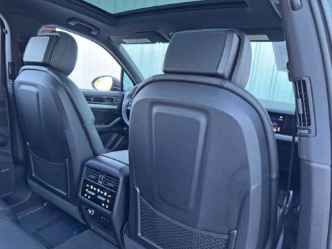 2024 Porsche Cayenne S