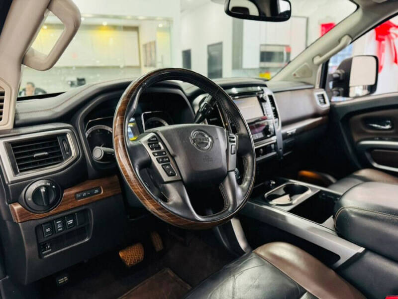 2016 Nissan Titan XD Platinum Reserve