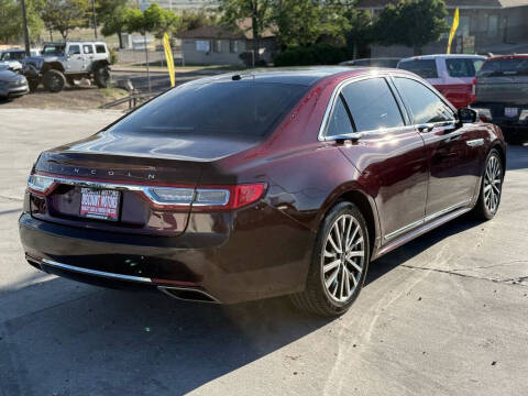 2017 Lincoln Continental Select