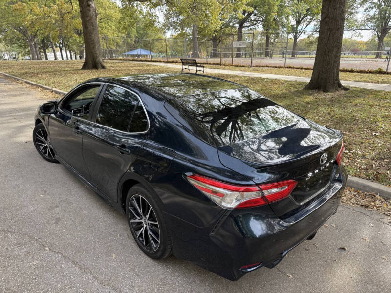 2018 Toyota Camry SE